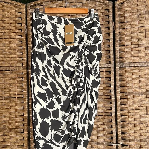 BOSS Vavinta Ruched Knee Length Midi Skirt in Black - Picture 3 of 4